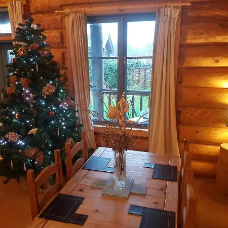 Chalet Pear Tree Cabin