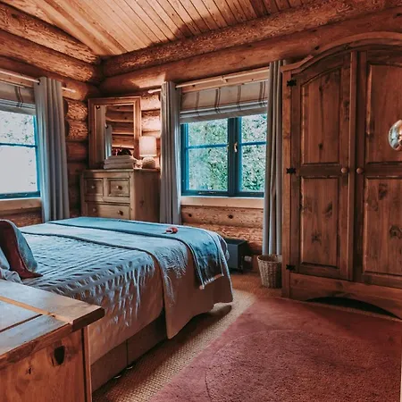 Pear Tree Cabin * Ulverston