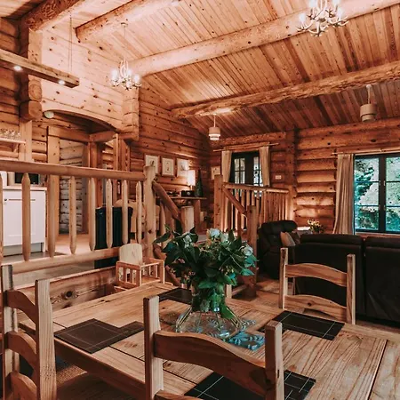 Pear Tree Cabin Chalet